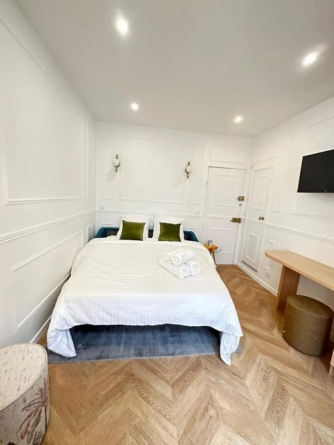Studio Elegant Au Coeur De Saint-Germain-Des-Pres Apartment Paris France